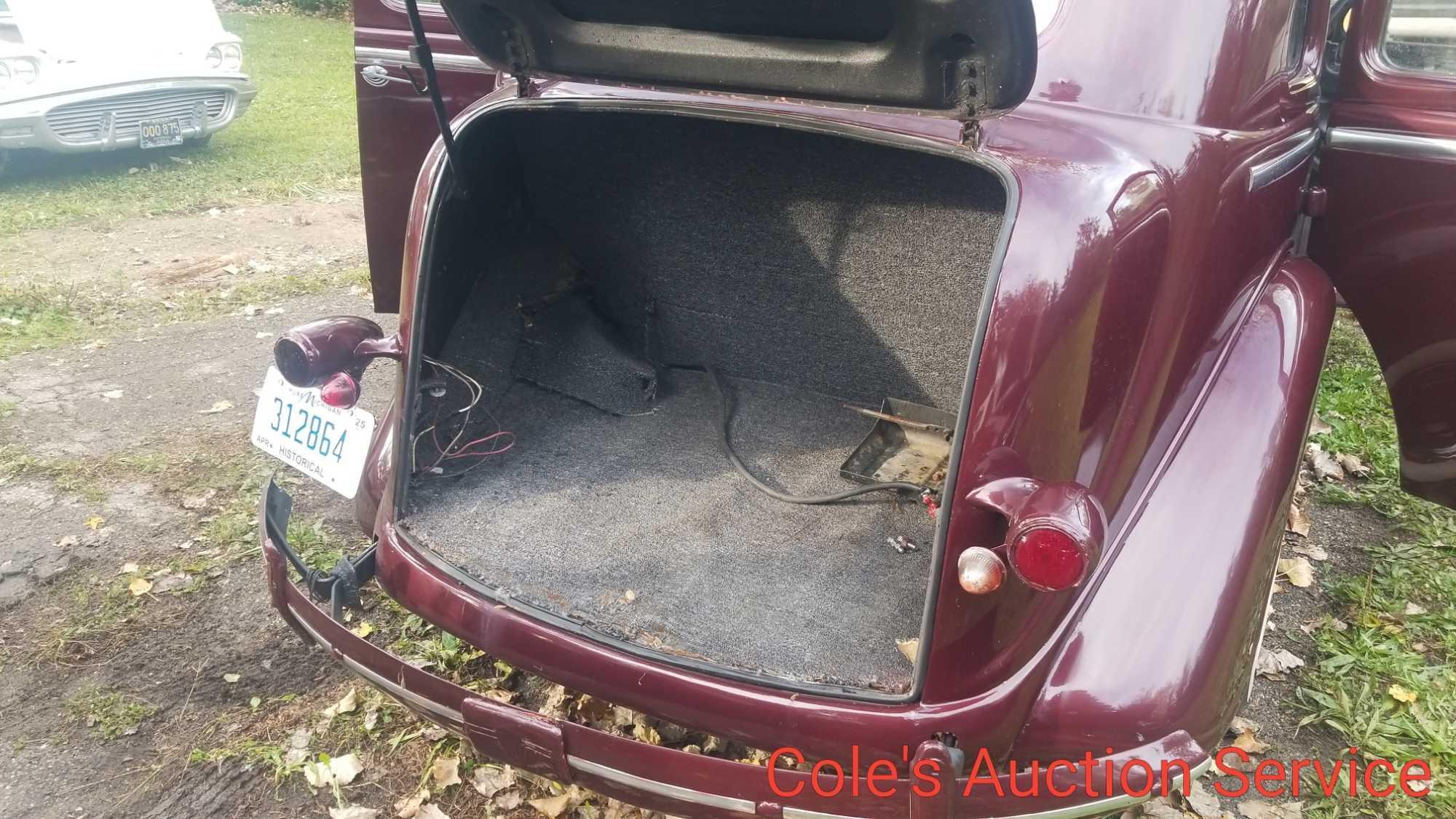 1936 DeSoto features a flathead 6 cylinder in-line engine with single barrel carburetor, 4 speed