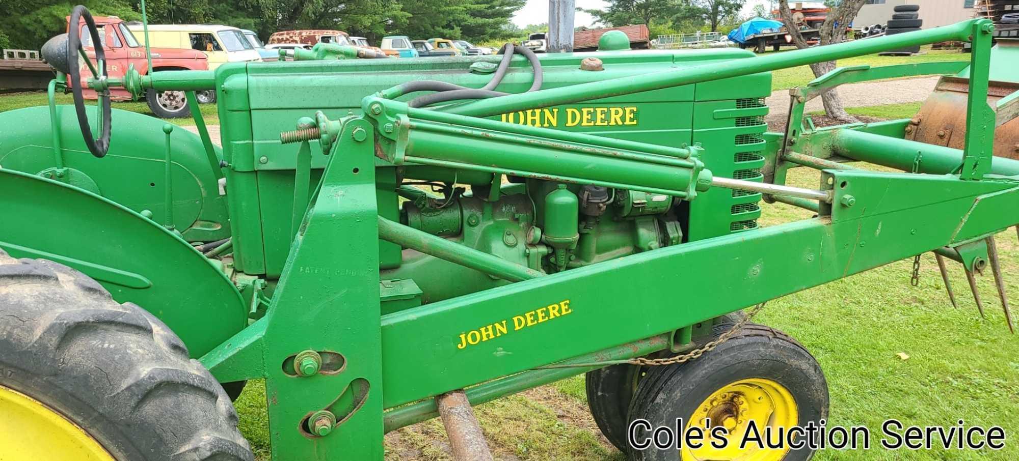 1950 John Deere Mt row crop tractor. In great condition, runs and drives excellent. Serial number