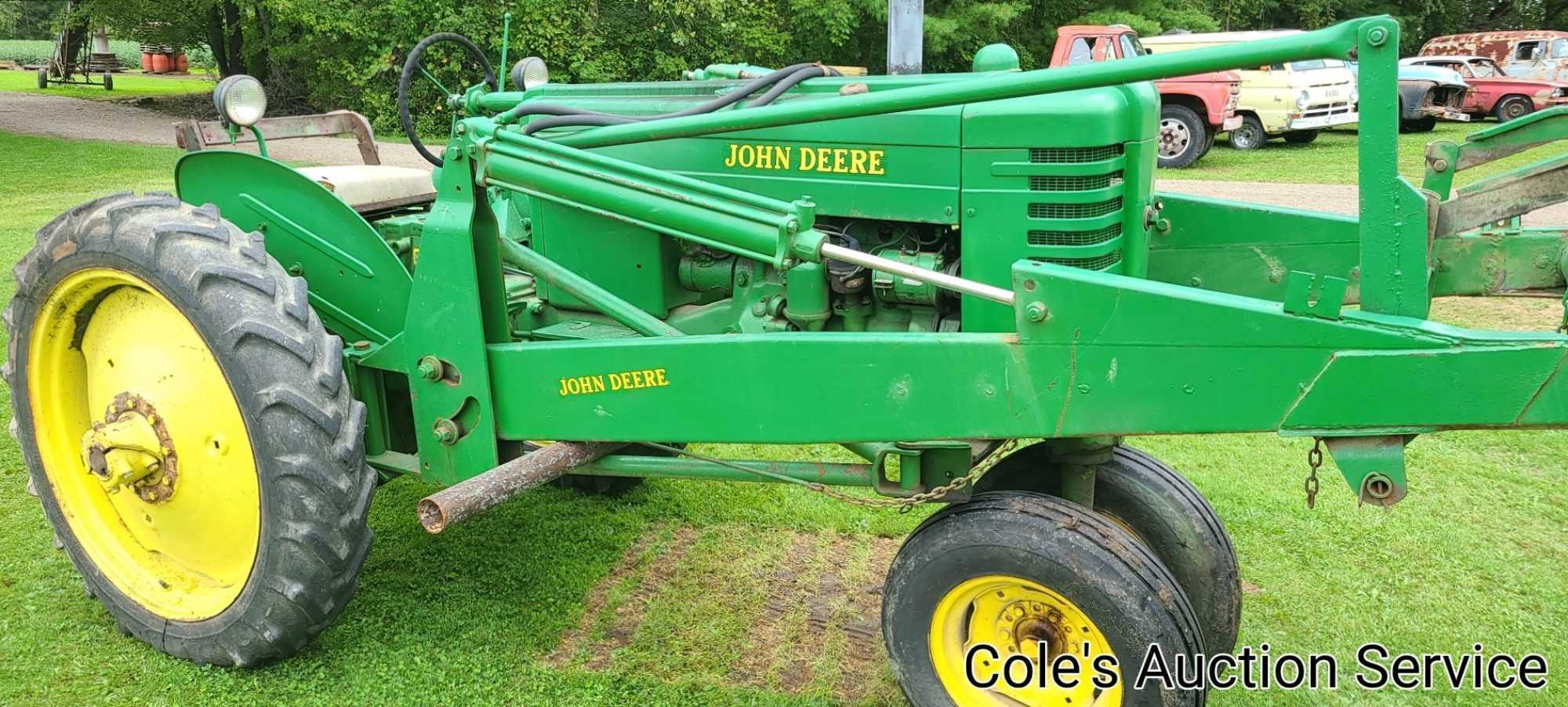 1950 John Deere Mt row crop tractor. In great condition, runs and drives excellent. Serial number