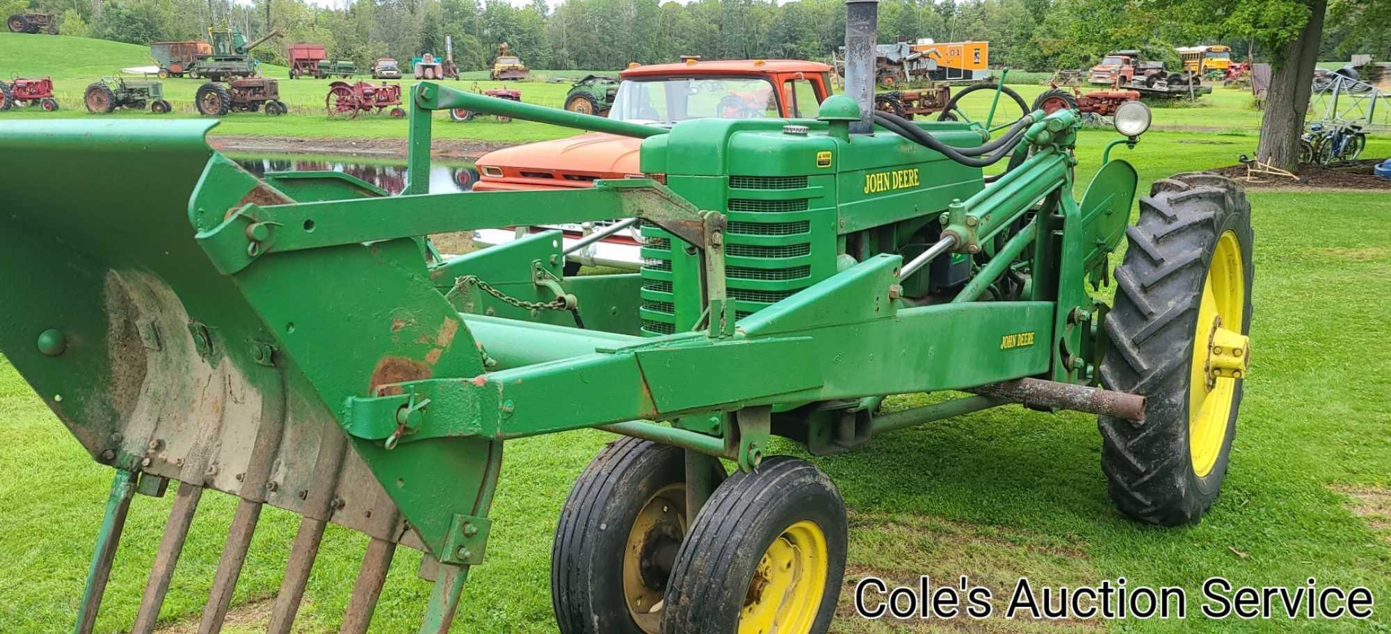 1950 John Deere Mt row crop tractor. In great condition, runs and drives excellent. Serial number