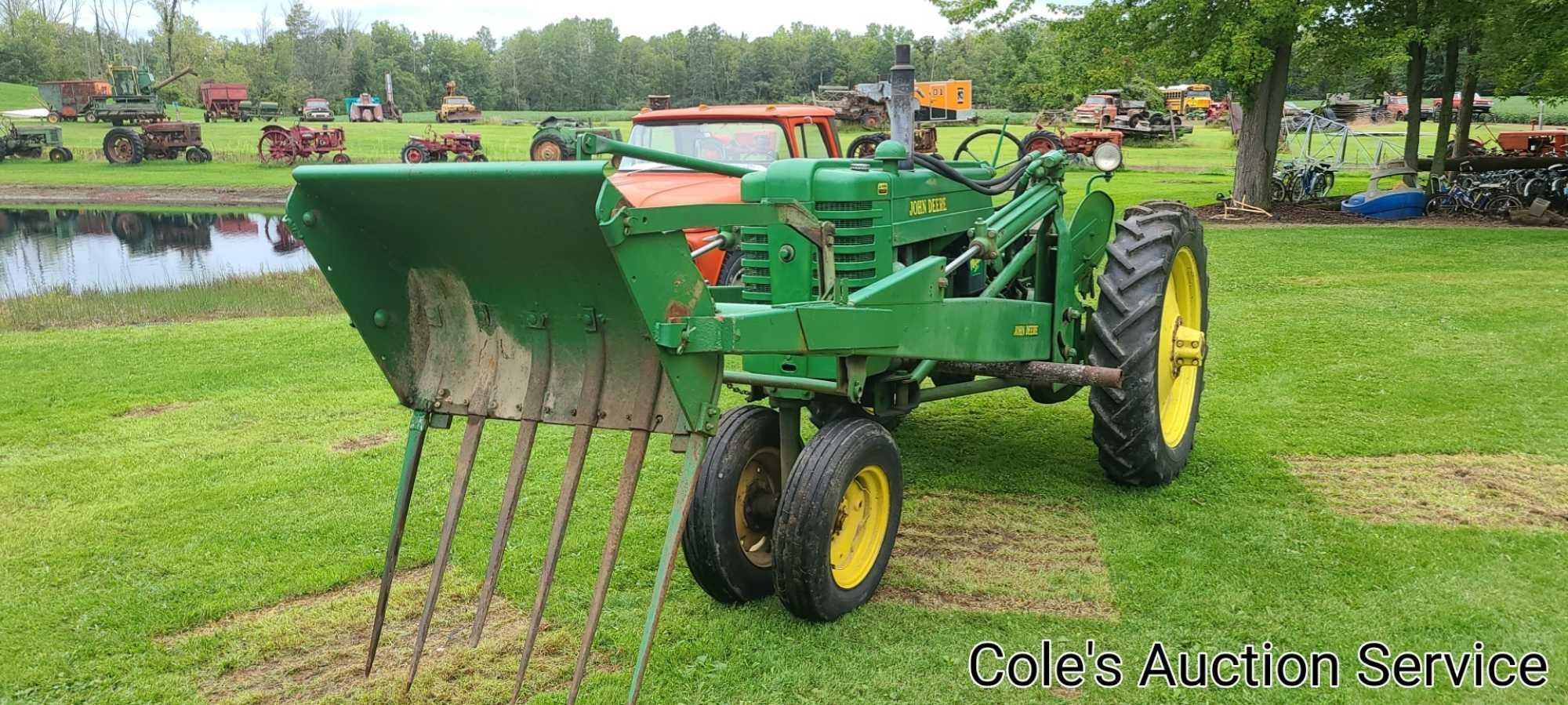 1950 John Deere Mt row crop tractor. In great condition, runs and drives excellent. Serial number