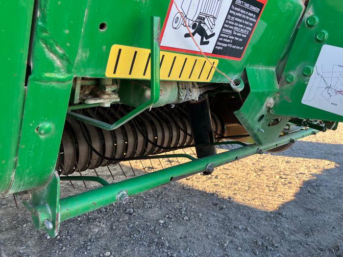 2000 JD 566 BALER #E00566X146878