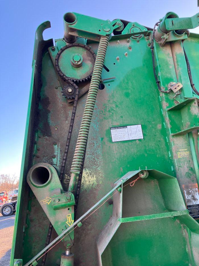 2000 JD 566 BALER #E00566X146878