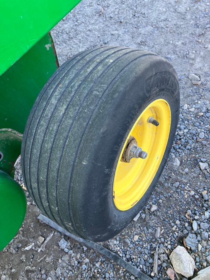 2000 JD 566 BALER #E00566X146878