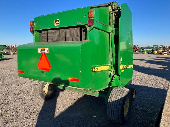 2000 JD 566 BALER #E00566X146878