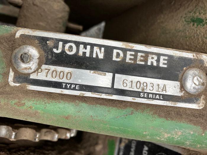 JD 7000 PLANTER #610931