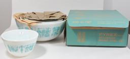 Pyrex Amish Butterprint Mixing Bowl Set