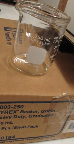 12 250ml Griffin Heavy Duty Beakers