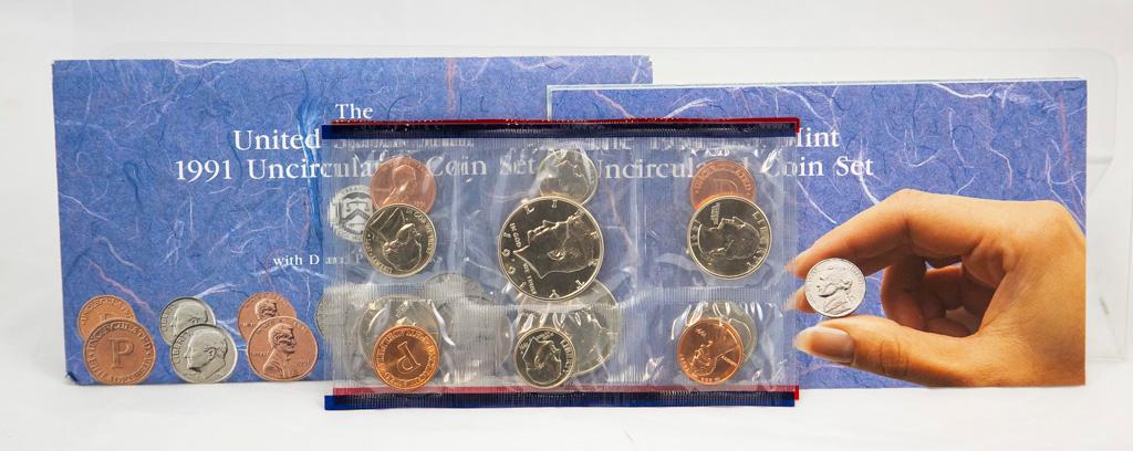 4 1980s/90s U.S. Mint Uncirculated sets