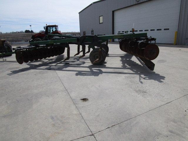 JD 510 7 Shank Disk Ripper