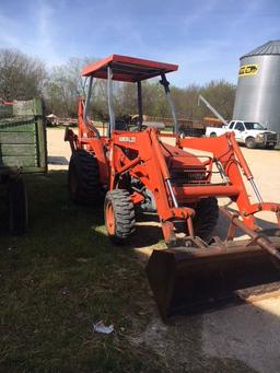 Kubota L35 Loader with BT900 Backhoe attachment