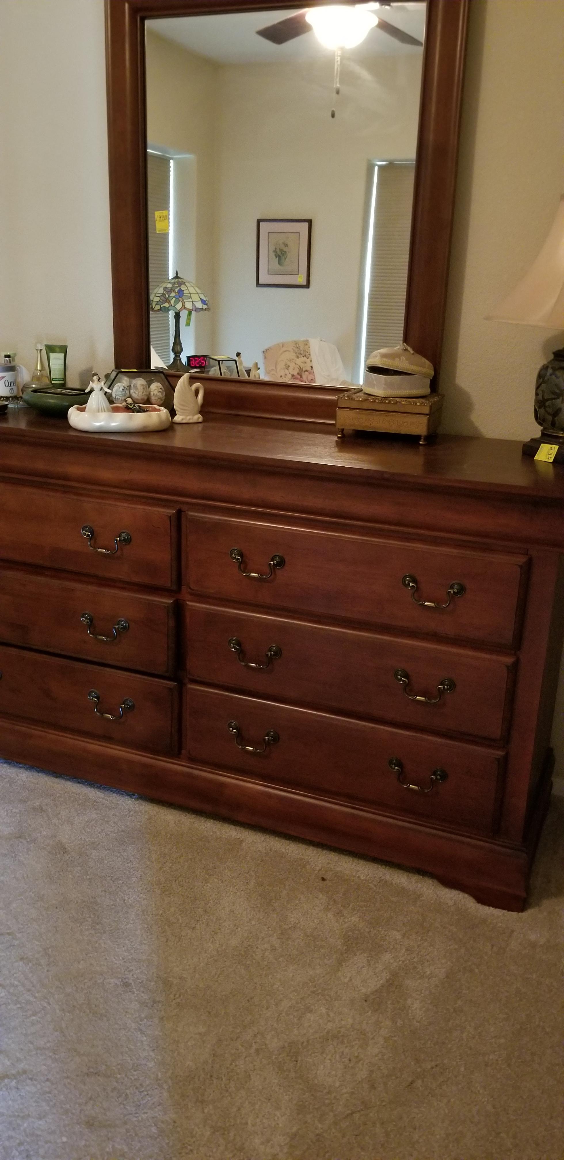 Dresser