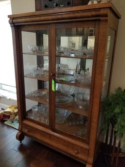 Beautiful Tiger Oak Display Cabinet