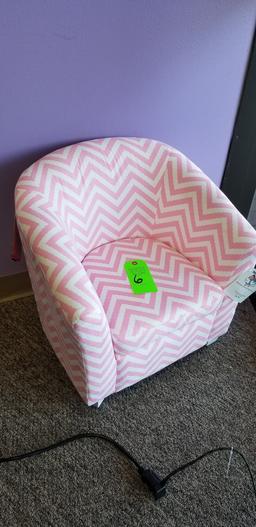 Coaster Fine Furniture Pink Chevron Kids Chair