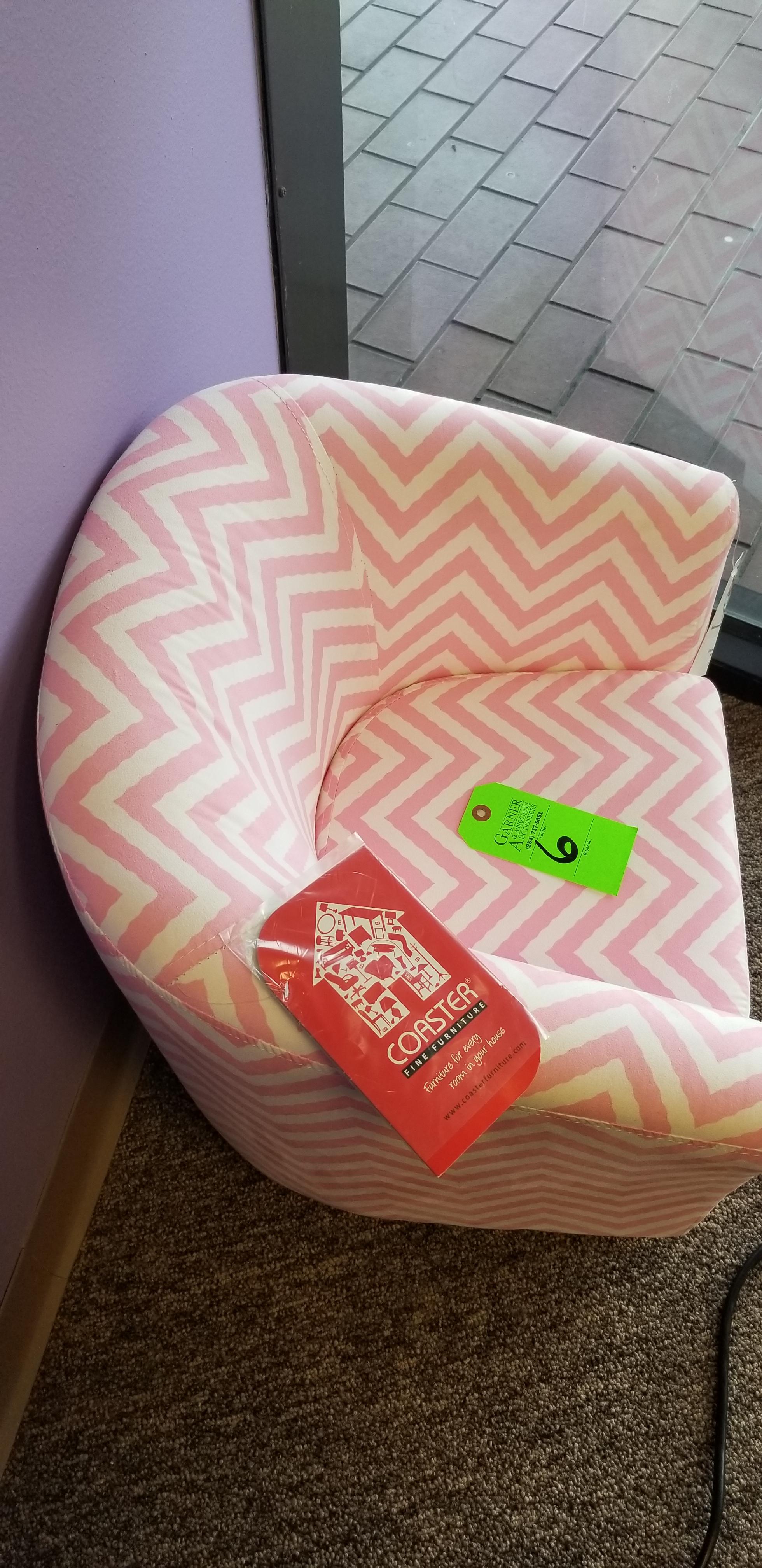 Coaster Fine Furniture Pink Chevron Kids Chair