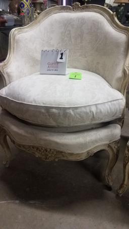 French Bergere Chair Has 5 Legs