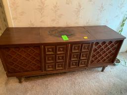 Morse Console Stereo With Record Player