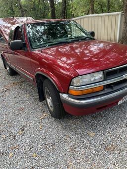 2001 Chevrolet S10 Pickup Ext. Cab Ls- 4.3 Liter V6, Miles 118,942