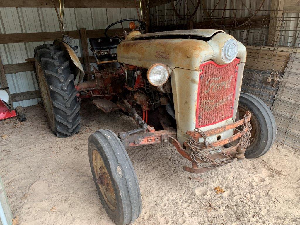 Naa Ford Tractor, Been In Family 60 Yrs. 612 Hrs. Since Overhaul