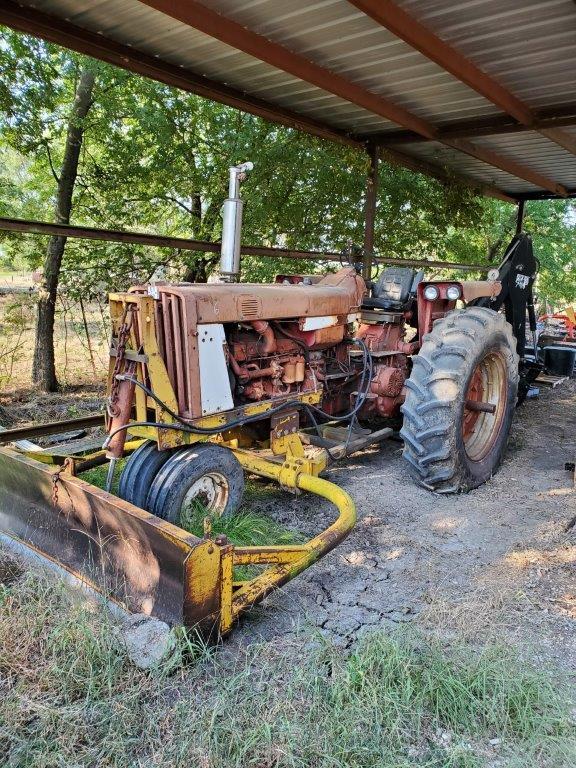 Model F806 International Tractor With Bush Hog Bh950 Backhoe And Box Blade