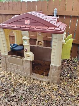 Step 2 Playhouse With Working Doorbell