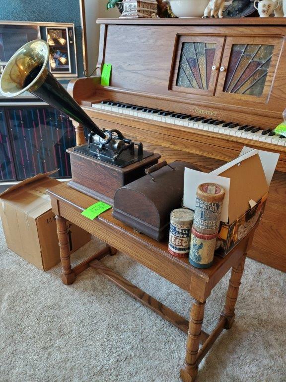 Edison Standard Phonograph- In Great Shape Does Work