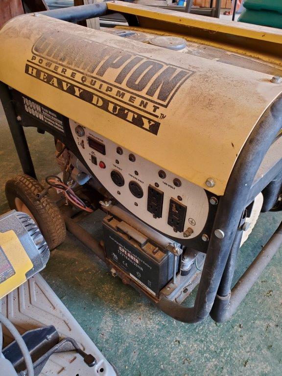 Champion HD Generator 7000 Peak Watts/ 6000 Running Watts