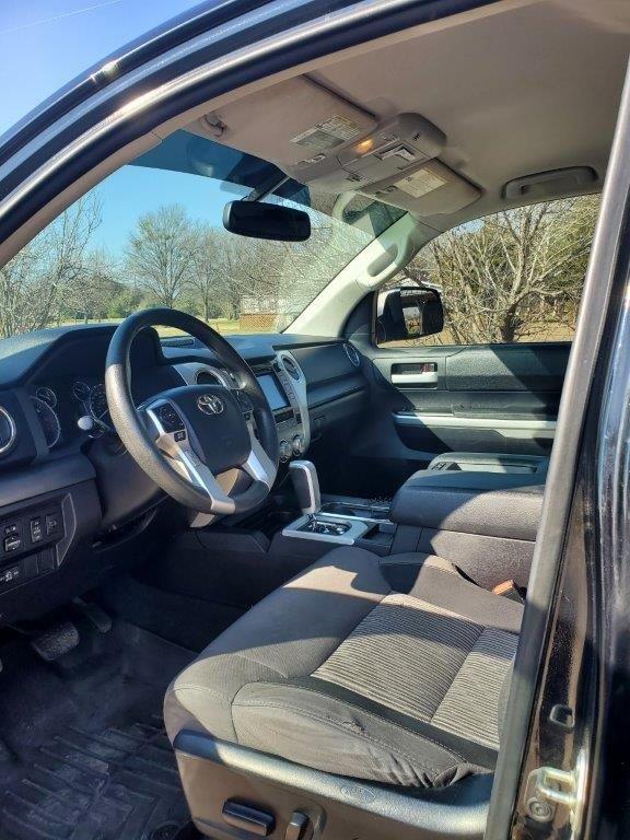 2016 Toyota Tundra SR5 5.7L V8 - 98,045 Miles - Double Cab