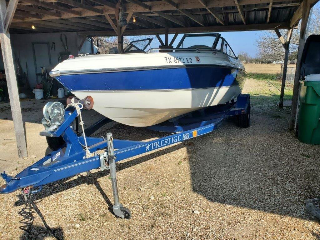 2003 Stingray Boat 19' - 190.8 Hours