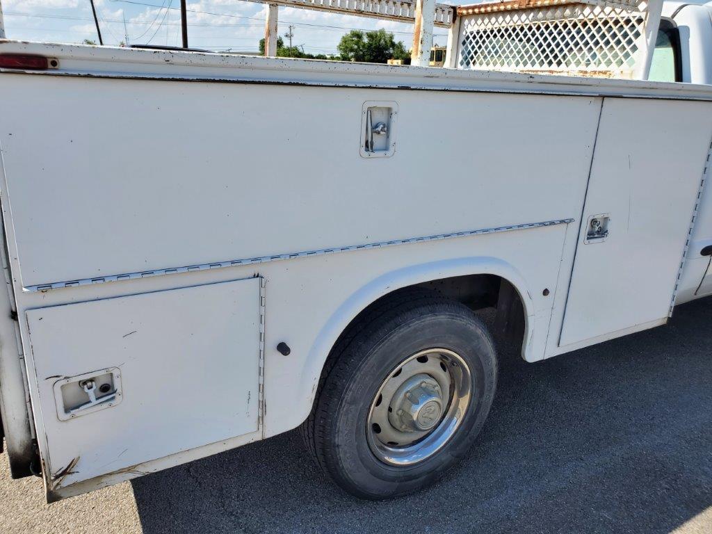 2002 Dodge Ram 2500 Laramie SLT with Utility Bed and Ultron Lift Gate