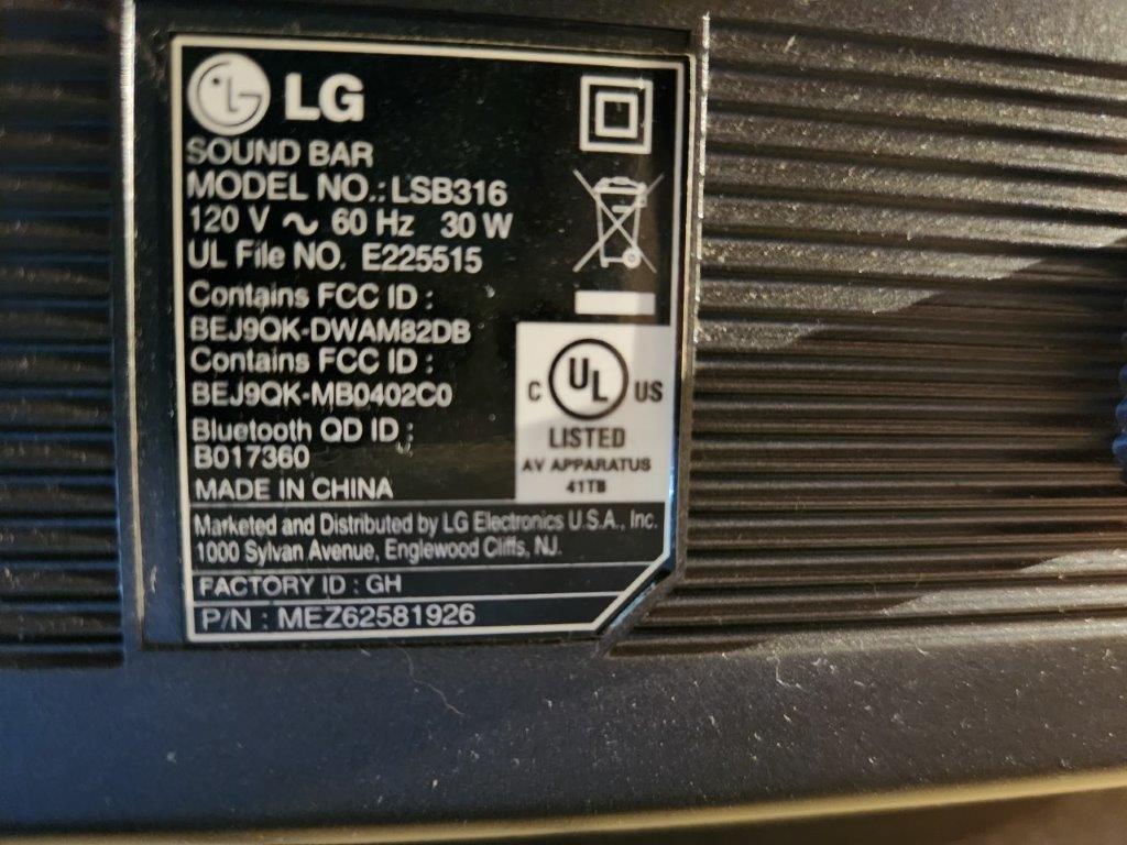 LG Sound Bar & Bass Speaker