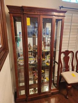 Display Cabinet with Mirrored Back - Very Nice