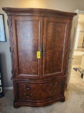 Thomasville "British Gentry" Door Chest