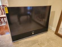 Samsung TV 56"