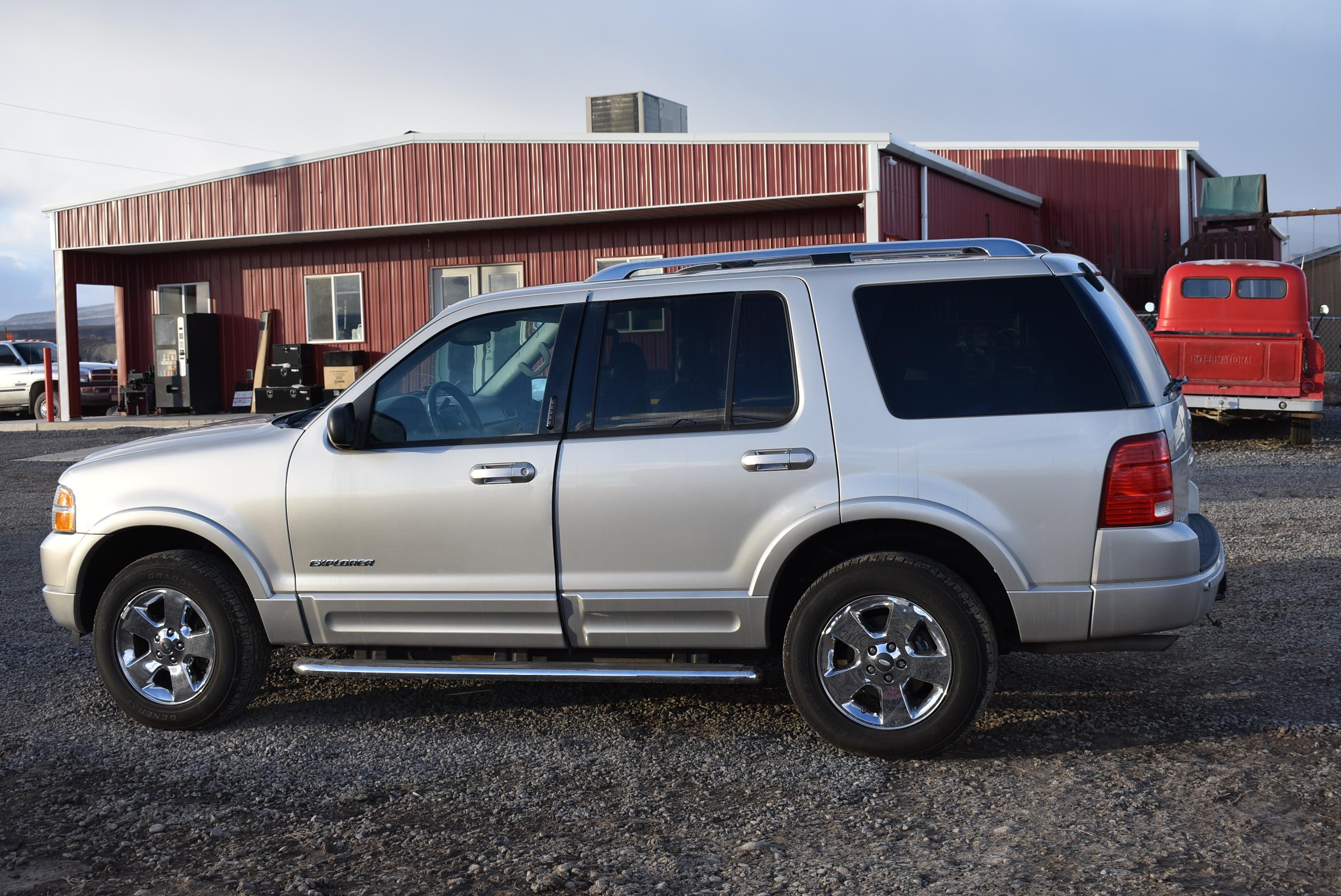 2004 Ford Explorer Limited