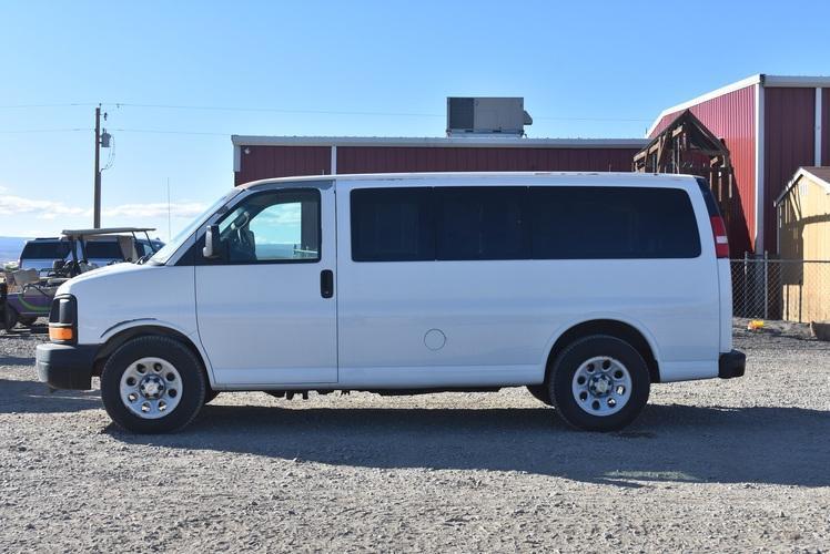 2009 Chevy Passenger Van