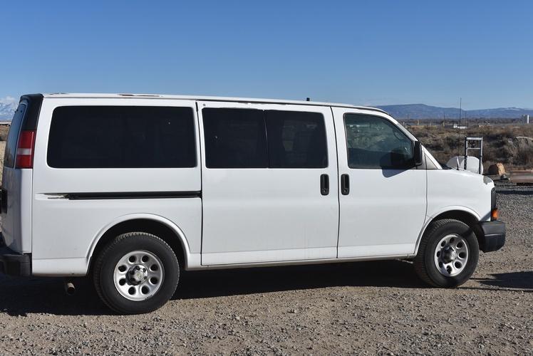 2009 Chevy Passenger Van