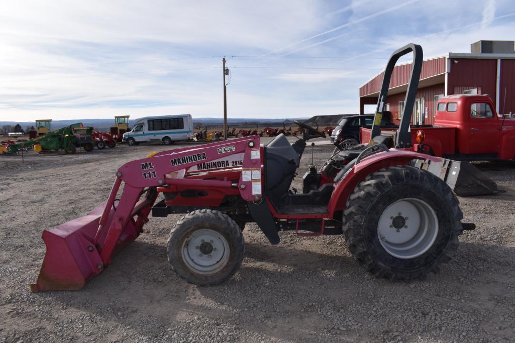 Mahindra 2815 HST Tractor with Mahindra ML 111 5ft Bucket