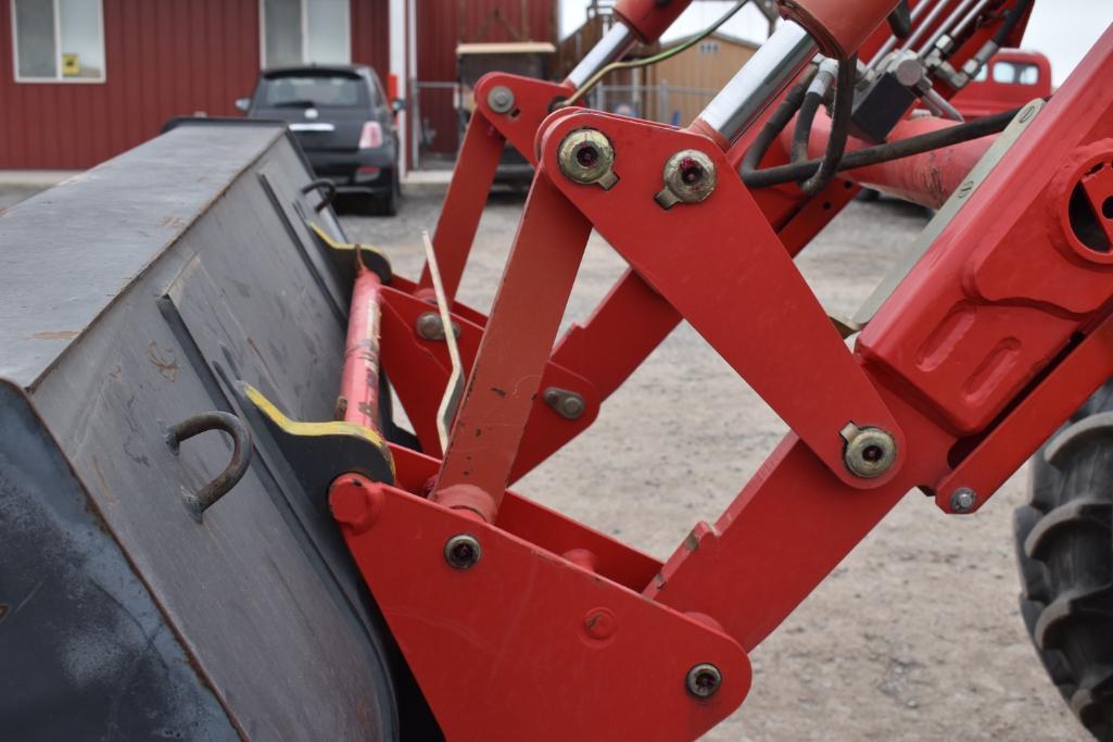 Zetor 11050 Tractor with Zetor 103SLX Loader 80in Bucket