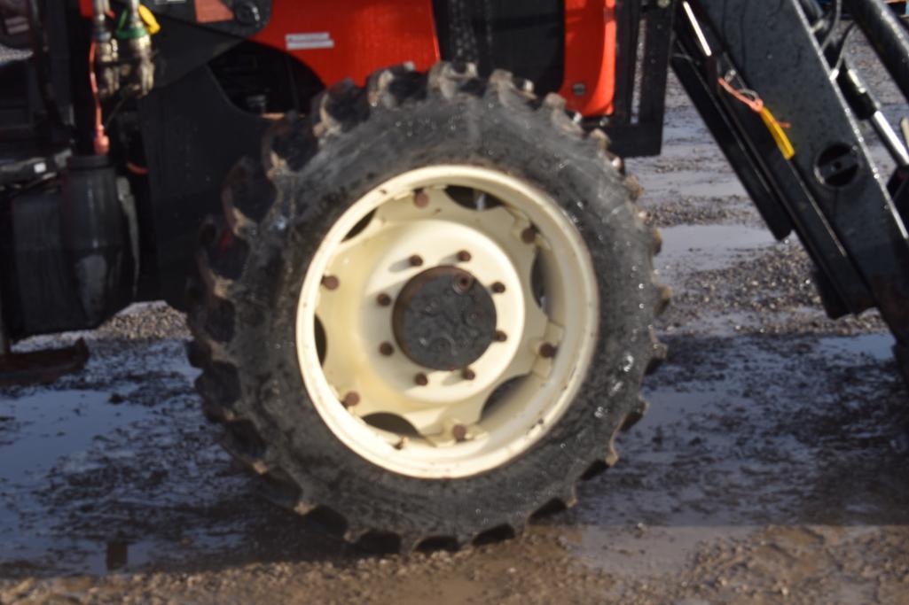 Zetor 3341 Super Tractor with Zetor 92 Loader 70in Bucket