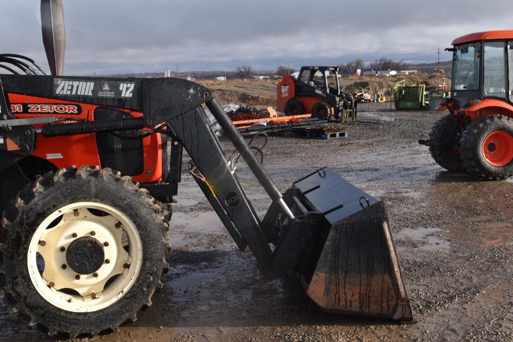 Zetor 3341 Super Tractor with Zetor 92 Loader 70in Bucket