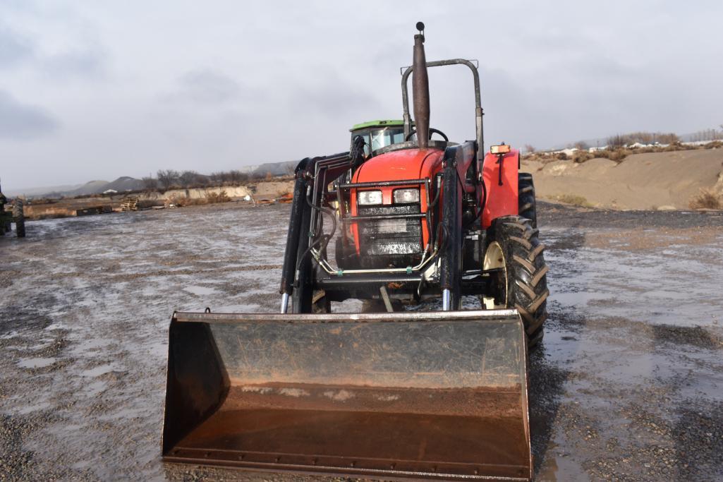 Zetor 3341 Super Tractor with Zetor 92 Loader 70in Bucket