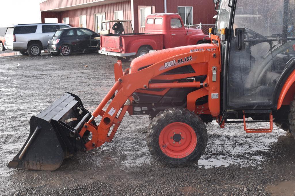 Kioti CK27 Tractor with Kioti KL 130 Loader 5ft Bucket