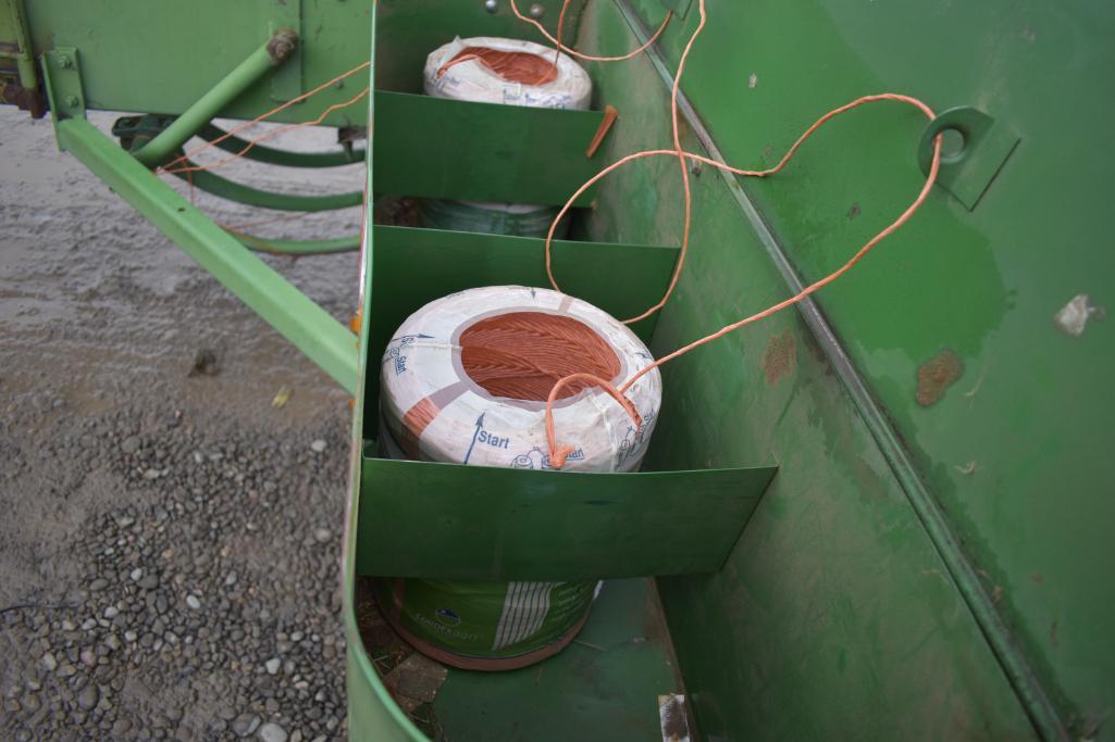 John Deere 336 Baler