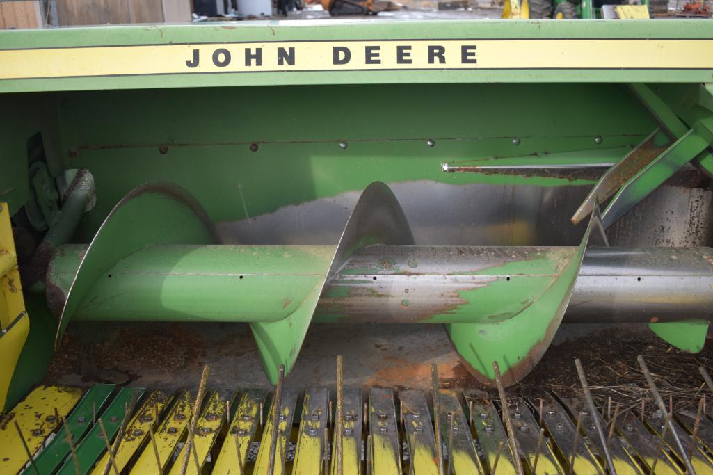 John Deere 336 Baler