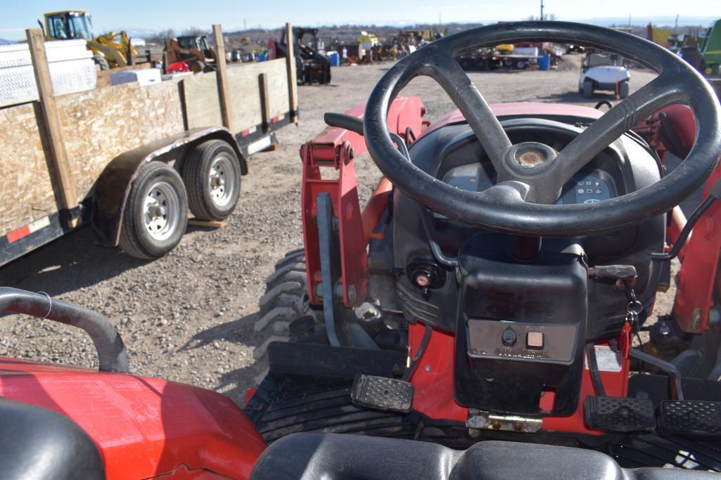 Branson 3520R Tractor with Branson BL25R Loader Bucket