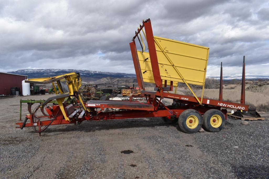 New Holland 1036 Stack Wagon