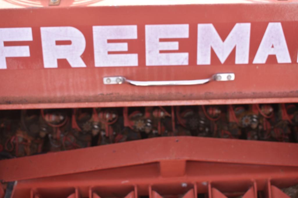 Freeman 1592 Baler