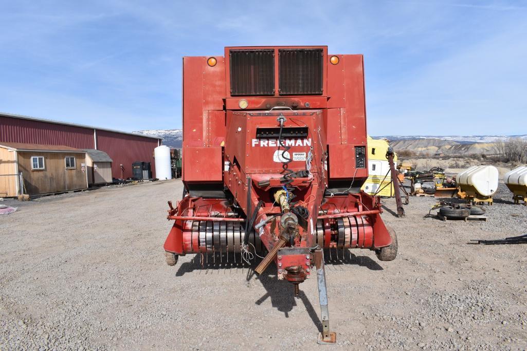 Freeman 1592 Baler