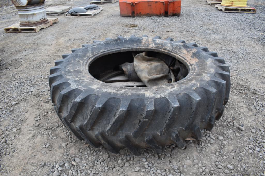 Tire: 18.4R38